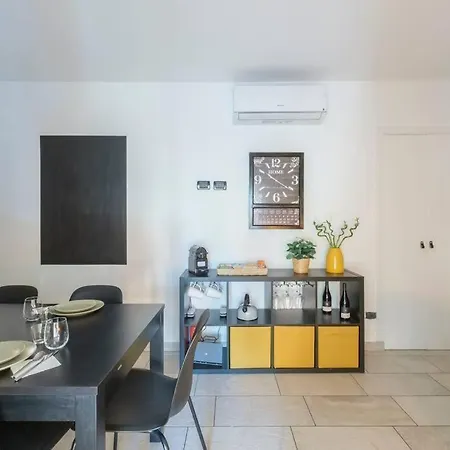 Style And Comfort In The Heart Of The